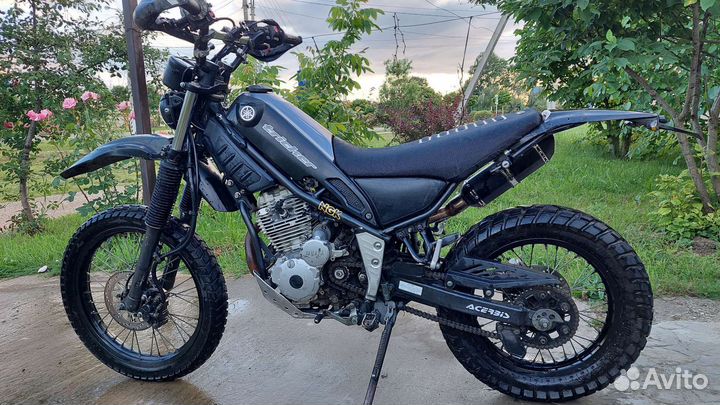 Ymaha XT 250 Tricker