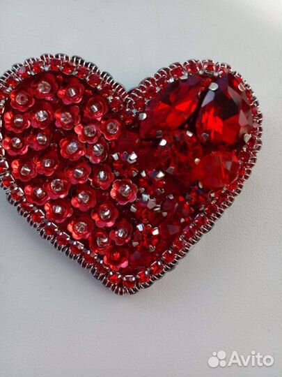 Броши ручной работы, игрушки амигуруми