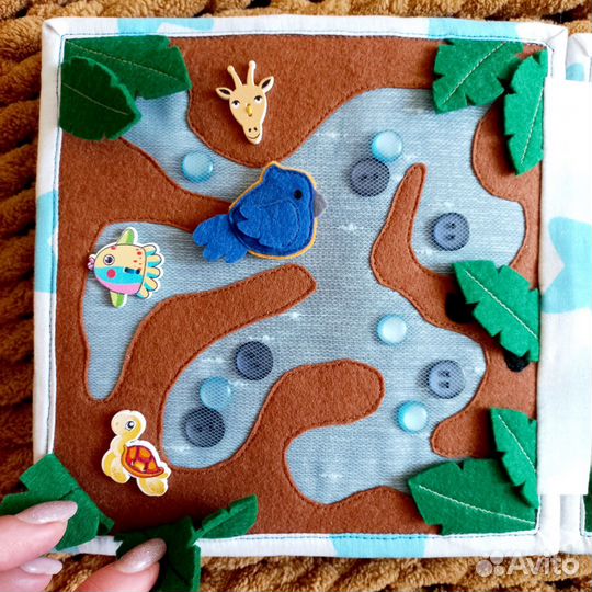 Мягкая развивающая книжка 