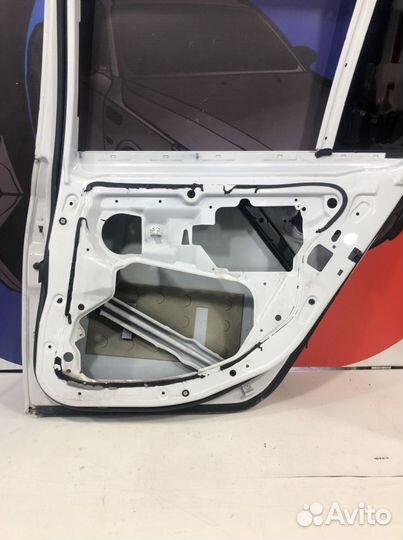 Дверь задняя правая bmw e61