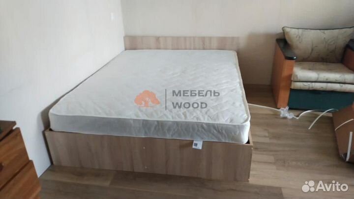 Кровать