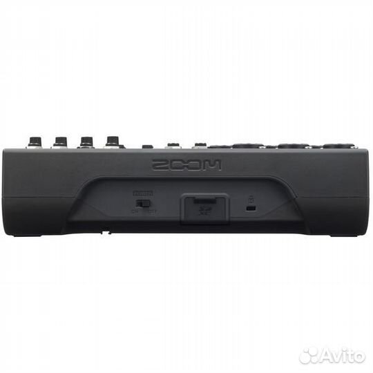 Цифровой микшерный пульт Zoom LiveTrak L-8