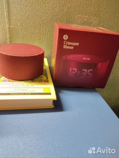 Яндекс станция алиса мини с часами