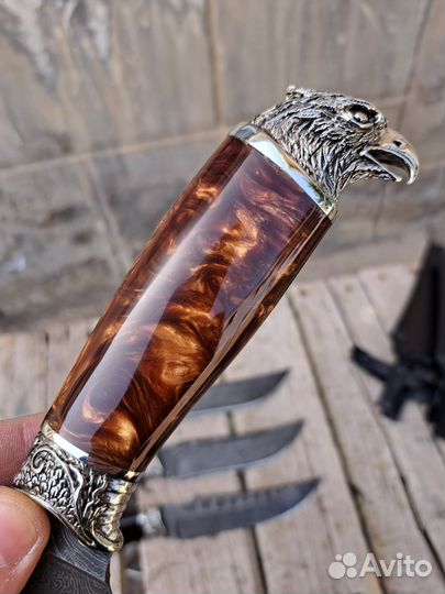 Нож из дамасской стали 