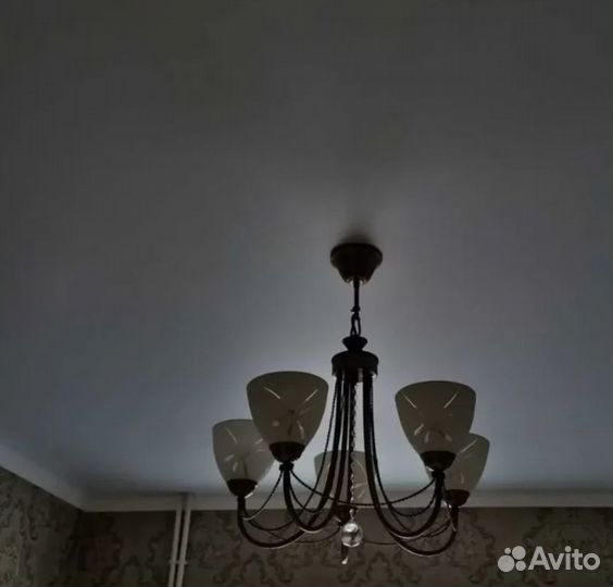 Мастер на час. Повесить люстру, телевизор, карниз