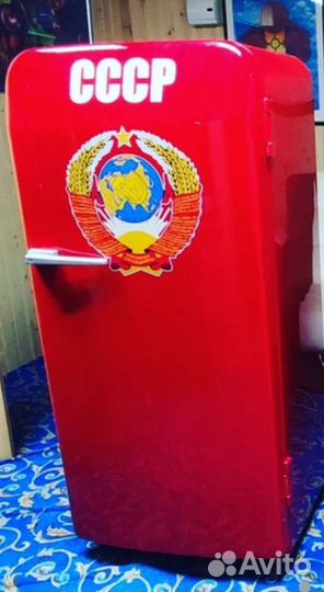 Холодильник СССР ретро