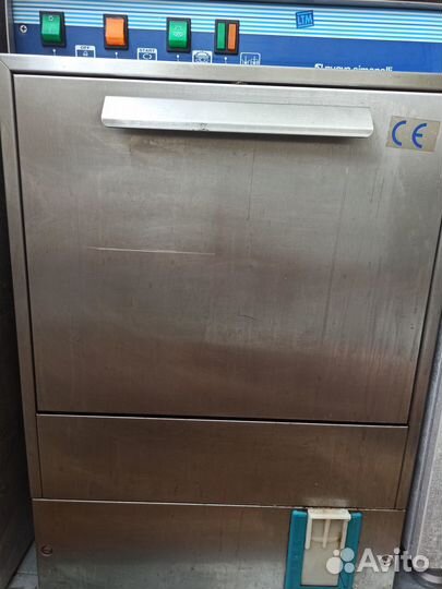 Продам промышленную посудомоечную машину