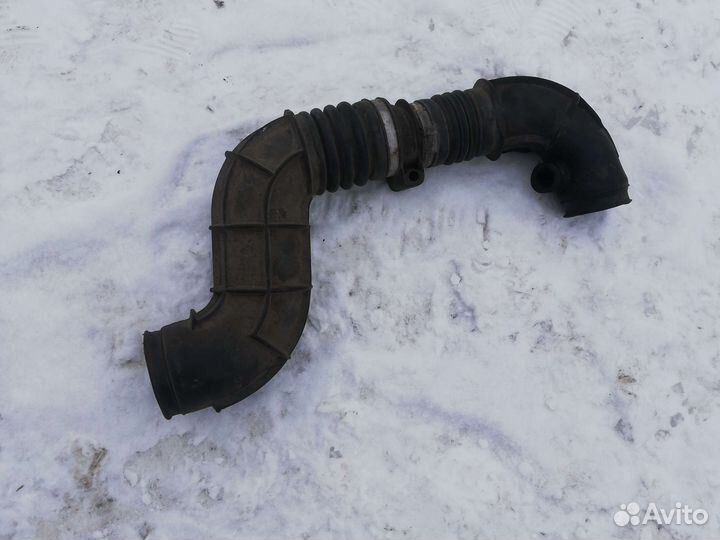 Патрубок воздушный Нива Шевроле