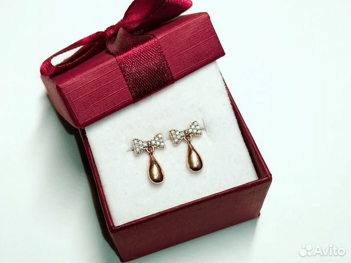 Золотые серьги 