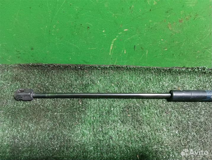 Амортизатор багажника левый Suzuki Ignis 2007