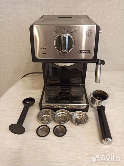 Кофеварка рожковая De'Longhi ECP 33.21