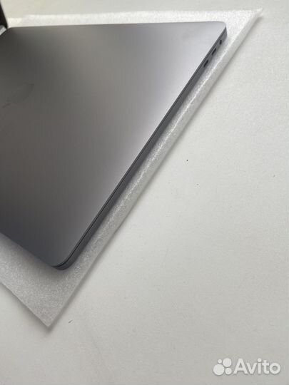 Apple macbook pro 16