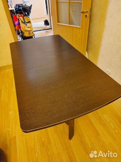 Кухонный стол