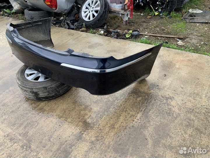 Задний бампер Toyota Majesta 186