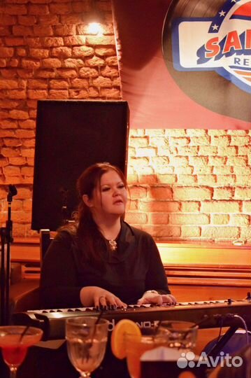 Композитор,песни на заказ