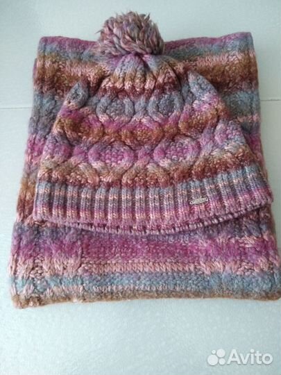Комплект шапка и шарф женские