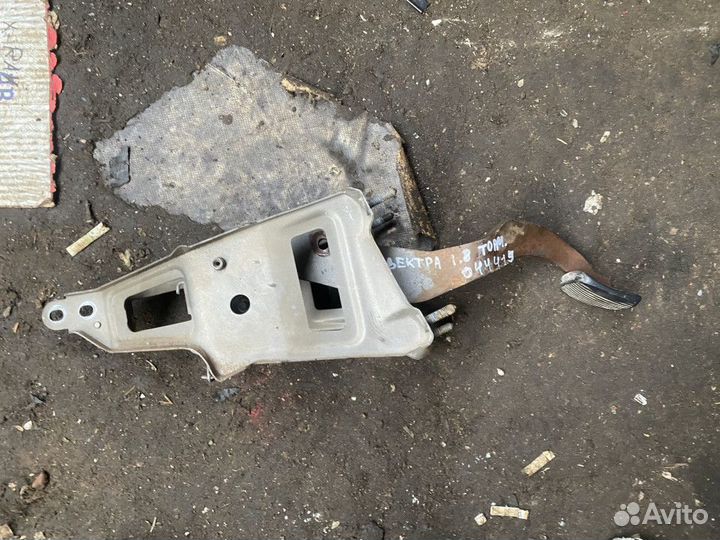 Педаль тормоза Opel Vectra B 1995-1999