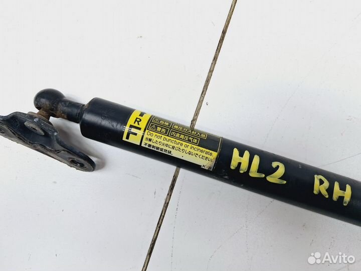 Амортизатор двери багажника Toyota Highlander II