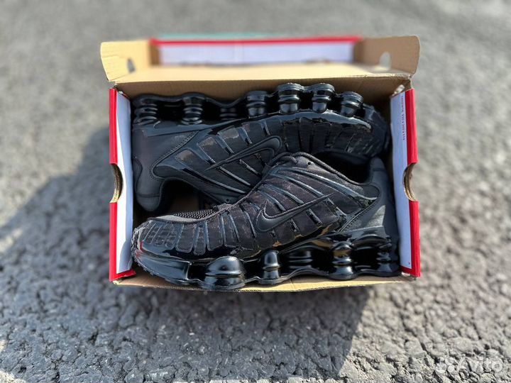 Кроссовки Nike Shox