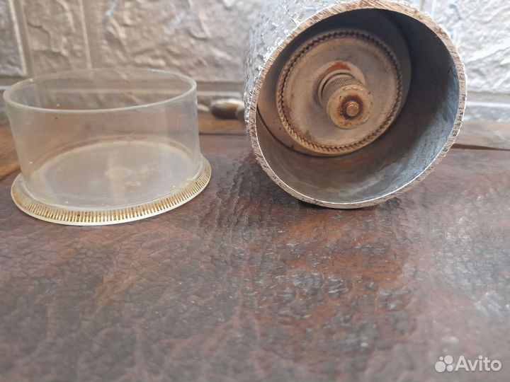 Сувенирная кофемолка белка СССР