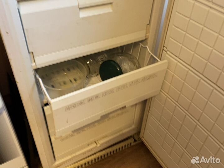 Холодильник морозильная камера бу