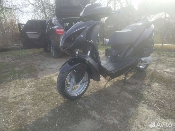 Скутер 150 кубов