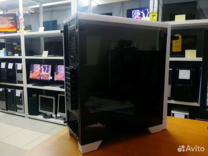 Корпус ATX Midi-Tower AeroCool Cylon белый