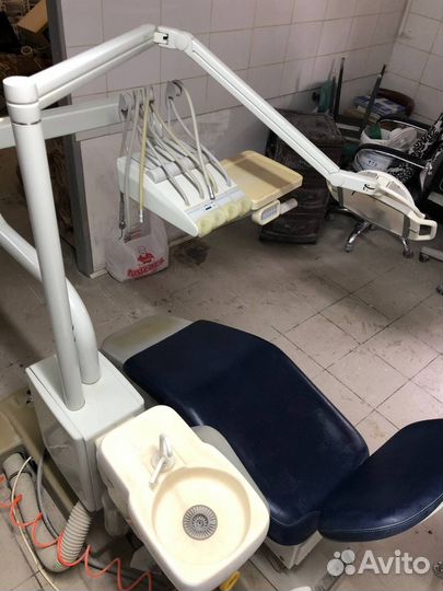 Стоматологическая установка / кресло