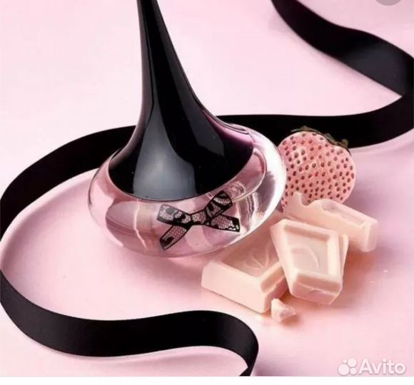 Женский парфюм от Орифлейм в упаковке