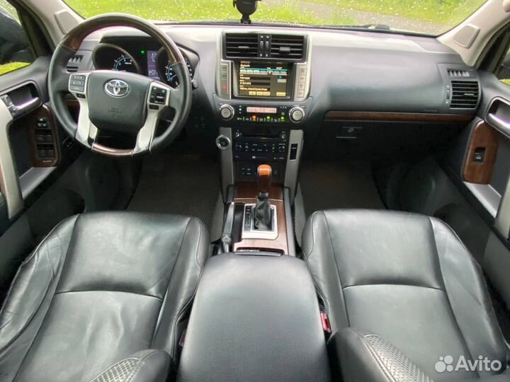 Прокат Toyota Land Cruiser Prado 150 (7 мест)