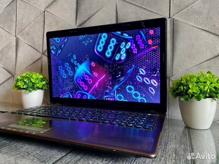 Ноутбук asus/i3/HDD500GB/GT520MX