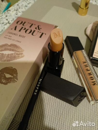 Помада для губ блески