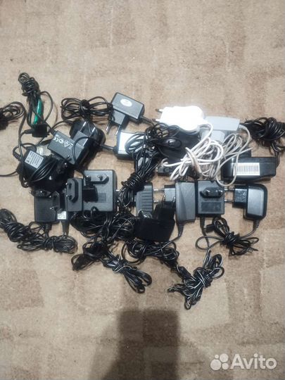 Провода для зарядки телефонов и блоки питания