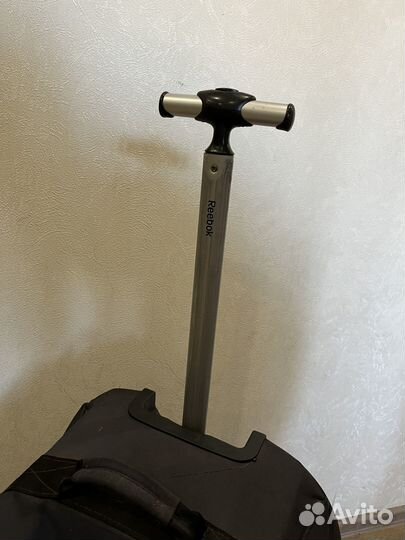 Хоккейный баул на колесах детский