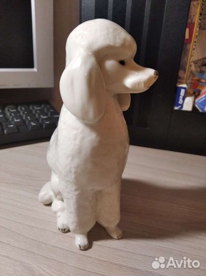 Фарфоровая статуэтка