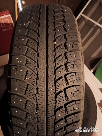 Matador MP 30 Sibir Ice 2 215/65 R16