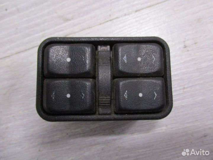 Блок управления стеклоподъемником передний левый