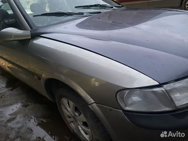 Правая фара Opel Vectra B