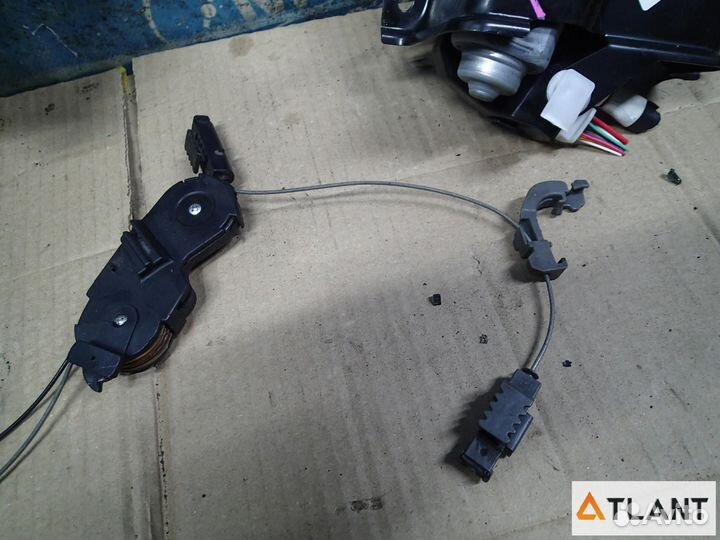 Электропривод двери задний левый toyota noah