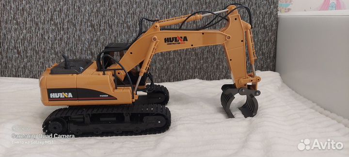 Радиоуправляемый экскаватор HUI NA toys 1/14