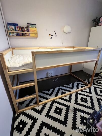 Детская кровать IKEA кюра + матрас + 2 полога