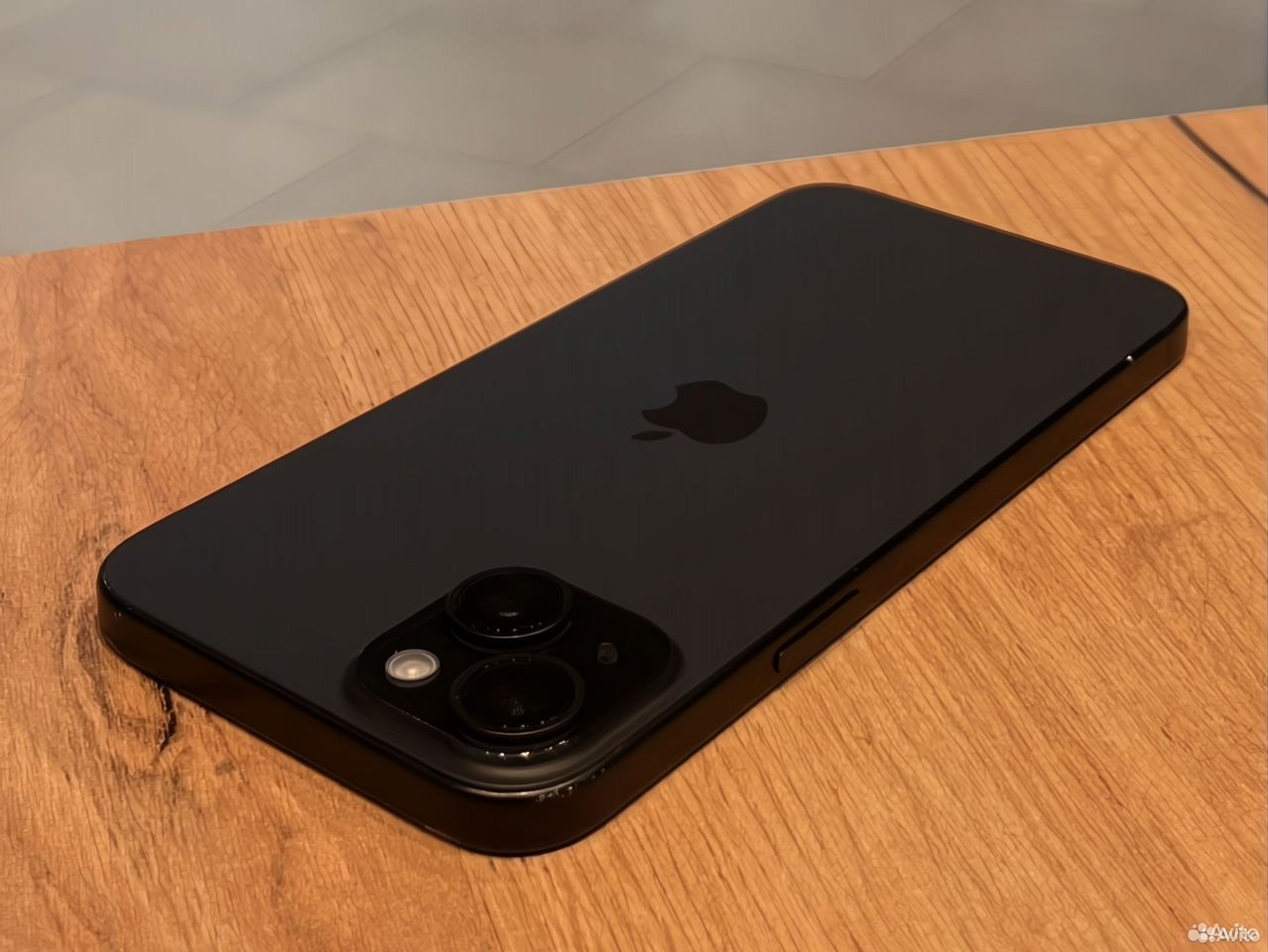 iPhone 15, 256 ГБ, SIM + eSIM