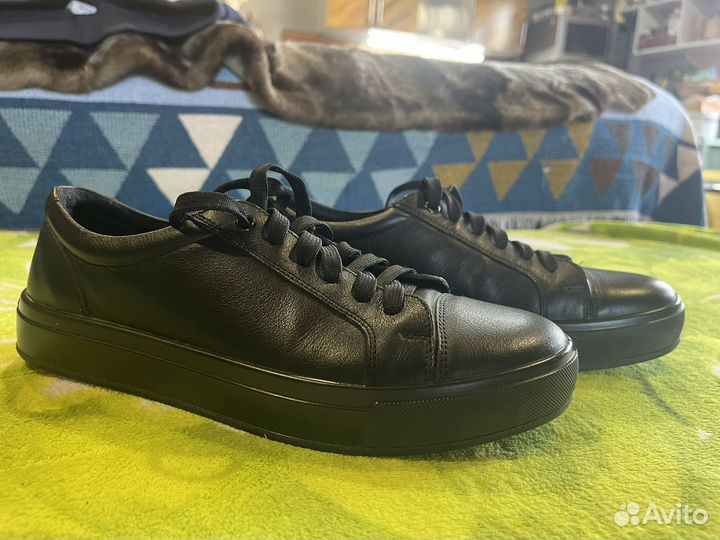Кроссовки натуральная кожа 38 новые