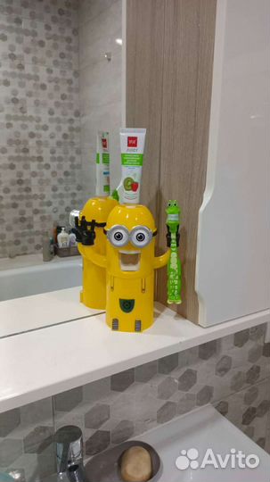 Дозатор для зубной пасты детский