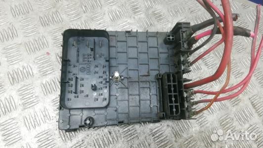 Блок предохранителей volkswagen passat B6 (XEA28M1