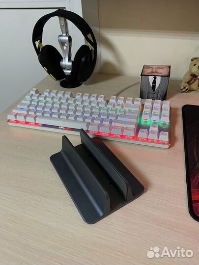 Подставка вертикальная для ноутбука