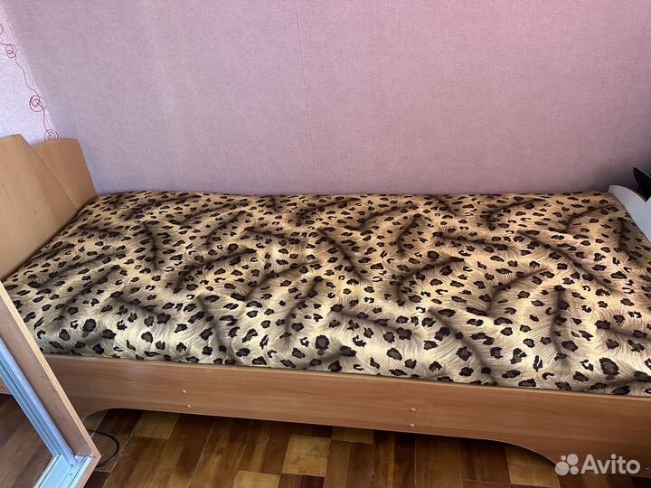 Кровать односпальная