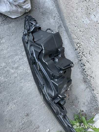 Левая фара Lexus rx 200