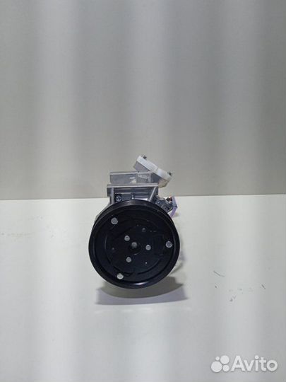 Компрессор кондиционера Renault Logan 2 8201025121