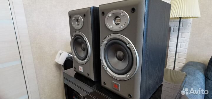 Колонки JBL E20